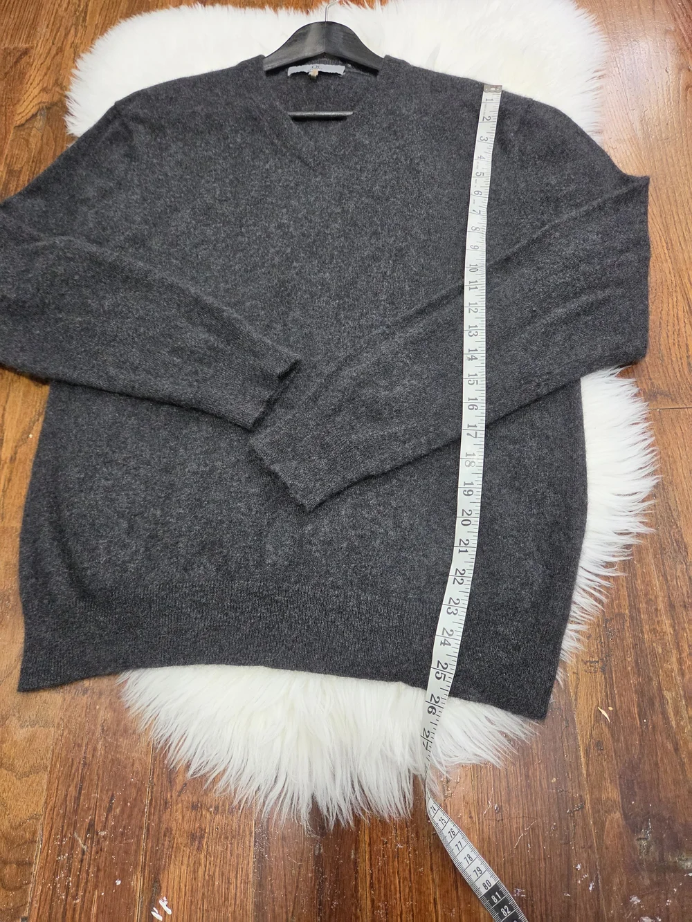 Qi New York Men's Charcoal V-Neck Sweater - Classic Knit